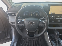 Used 2023  Toyota Highlander XLE AWD at Dime Down by Frank Leta near Bridgeton&comma; MO