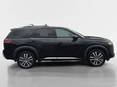 Used 2022  Nissan Pathfinder Platinum 4WD at Dime Down by Frank Leta near Bridgeton&comma; MO