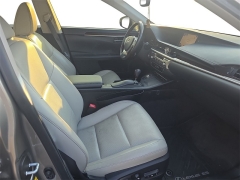 Used 2015  Lexus ES 350 4dr Sdn at Dime Down by Frank Leta near Bridgeton&comma; MO