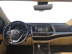 Used 2018  Toyota Highlander SE V6 AWD &lpar;Natl&rpar; at Dime Down by Frank Leta near Bridgeton&comma; MO