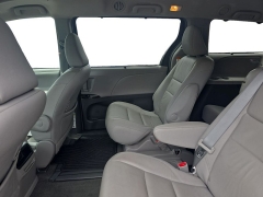 Used 2017  Toyota Sienna Limited Premium FWD 7-Passenger &lpar;Natl&rpar; at Dime Down by Frank Leta near Bridgeton&comma; MO