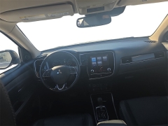 Used 2020  Mitsubishi Outlander SE FWD at Dime Down by Frank Leta near Bridgeton&comma; MO