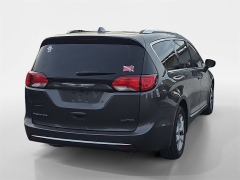 Used 2020  Chrysler Pacifica Limited FWD at Dime Down by Frank Leta near Bridgeton, MO