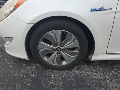 Used 2013 Hyundai Sonata Hybrid 4dr Sdn Limited w/Panoramic Sunroof Pkg at Dime Down by Frank Leta near Bridgeton, MO