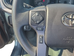 Used 2022  Toyota Tacoma 4WD TRD Sport Double Cab 5' Bed V6 MT &lpar;Natl&rpar; at Dime Down by Frank Leta near Bridgeton&comma; MO