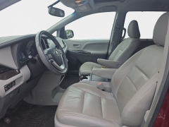 Used 2017  Toyota Sienna Limited Premium FWD 7-Passenger &lpar;Natl&rpar; at Dime Down by Frank Leta near Bridgeton&comma; MO