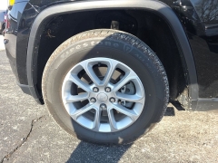 Used 2021  Jeep Grand Cherokee Laredo X 4x4 at Dime Down by Frank Leta near Bridgeton&comma; MO