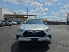 Used 2021 Toyota Highlander XLE AWD at Dime Down by Frank Leta near Bridgeton, MO