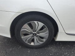 Used 2013 Hyundai Sonata Hybrid 4dr Sdn Limited w/Panoramic Sunroof Pkg at Dime Down by Frank Leta near Bridgeton, MO