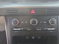 Used 2024  Kia Carnival LX FWD w&sol;Seat Pkg at Dime Down by Frank Leta near Bridgeton&comma; MO