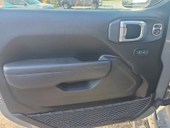 Used 2022  Jeep Wrangler Unlimited 4xe Rubicon 4x4 at Dime Down by Frank Leta near Bridgeton&comma; MO