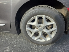 Used 2020  Chrysler Pacifica Limited FWD at Dime Down by Frank Leta near Bridgeton, MO