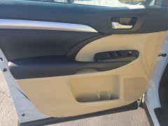 Used 2018  Toyota Highlander SE V6 AWD &lpar;Natl&rpar; at Dime Down by Frank Leta near Bridgeton&comma; MO
