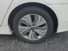 Used 2013 Hyundai Sonata Hybrid 4dr Sdn Limited w/Panoramic Sunroof Pkg at Dime Down by Frank Leta near Bridgeton, MO
