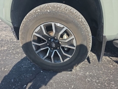 Used 2022  Toyota Tacoma 4WD TRD Sport Double Cab 5' Bed V6 MT &lpar;Natl&rpar; at Dime Down by Frank Leta near Bridgeton&comma; MO