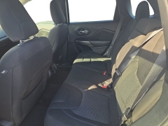 Used 2019  Jeep Cherokee 4d SUV FWD Latitude 2&period;4L at Dime Down by Frank Leta near Bridgeton&comma; MO