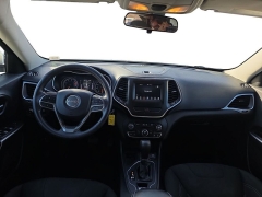 Used 2019  Jeep Cherokee 4d SUV FWD Latitude 2&period;4L at Dime Down by Frank Leta near Bridgeton&comma; MO