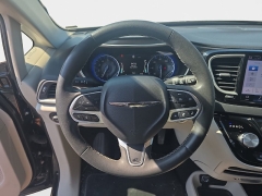 Used 2023  Chrysler Pacifica Touring L FWD at Dime Down by Frank Leta near Bridgeton&comma; MO
