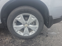 Used 2015  Subaru Forester 4d SUV i Limited at Dime Down by Frank Leta near Bridgeton&comma; MO