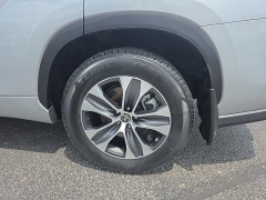 Used 2021 Toyota Highlander XLE AWD at Dime Down by Frank Leta near Bridgeton, MO
