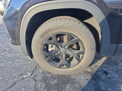 Used 2024  Volkswagen Atlas 2&period;0T Peak Edition SE w&sol;Tech 4MOTION at Dime Down by Frank Leta near Bridgeton&comma; MO