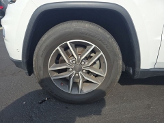 Used 2021  Jeep Grand Cherokee Limited 4x4 at Dime Down by Frank Leta near Bridgeton&comma; MO