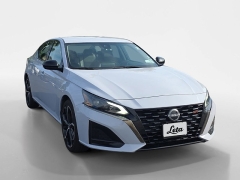 Used 2024  Nissan Altima 2&period;5 SR Sedan at Dime Down by Frank Leta near Bridgeton&comma; MO