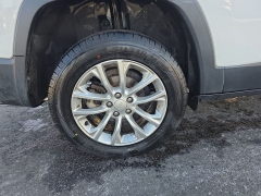 Used 2019  Jeep Cherokee 4d SUV FWD Latitude 2&period;4L at Dime Down by Frank Leta near Bridgeton&comma; MO