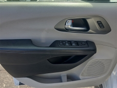 Used 2023  Chrysler Pacifica Touring L FWD at Dime Down by Frank Leta near Bridgeton&comma; MO