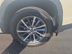 Used 2018  Toyota Highlander SE V6 AWD &lpar;Natl&rpar; at Dime Down by Frank Leta near Bridgeton&comma; MO