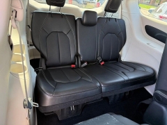 Used 2024  Chrysler Pacifica Hybrid Select FWD at Dime Down by Frank Leta near Bridgeton&comma; MO