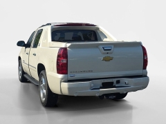 Used 2013  Chevrolet Avalanche 4d SUV 4WD LTZ at Dime Down by Frank Leta near Bridgeton&comma; MO