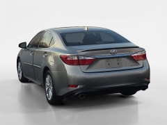 Used 2015  Lexus ES 350 4dr Sdn at Dime Down by Frank Leta near Bridgeton&comma; MO