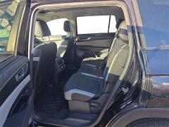 Used 2024  Volkswagen Atlas 2&period;0T Peak Edition SE w&sol;Tech 4MOTION at Dime Down by Frank Leta near Bridgeton&comma; MO