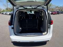 Used 2024  Chrysler Pacifica Hybrid Select FWD at Dime Down by Frank Leta near Bridgeton&comma; MO
