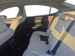 Used 2015  Lexus ES 350 4dr Sdn at Dime Down by Frank Leta near Bridgeton&comma; MO