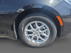 Used 2023  Chrysler Pacifica Touring L FWD at Dime Down by Frank Leta near Bridgeton&comma; MO