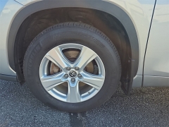 Used 2024  Toyota Highlander LE AWD at Dime Down by Frank Leta near Bridgeton, MO