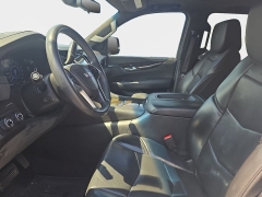 Used 2017  Cadillac Escalade 4d SUV 4WD Platinum at Dime Down by Frank Leta near Bridgeton&comma; MO