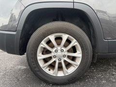 Used 2022  Jeep Cherokee Latitude Lux 4x4 at Dime Down by Frank Leta near Bridgeton&comma; MO