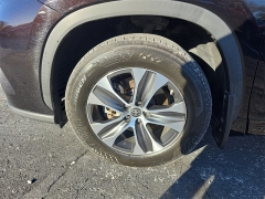 Used 2021  Toyota Highlander XLE AWD at Dime Down by Frank Leta near Bridgeton, MO