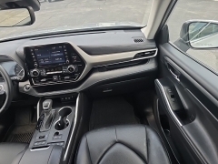 Used 2021 Toyota Highlander XLE AWD at Dime Down by Frank Leta near Bridgeton, MO