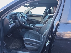 Used 2024  Volkswagen Atlas 2&period;0T Peak Edition SE w&sol;Tech 4MOTION at Dime Down by Frank Leta near Bridgeton&comma; MO