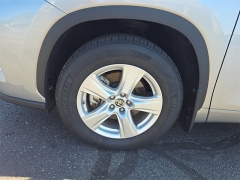 Used 2024  Toyota Highlander LE AWD at Dime Down by Frank Leta near Bridgeton, MO