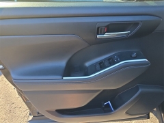 Used 2021  Toyota Highlander XLE AWD at Dime Down by Frank Leta near Bridgeton, MO