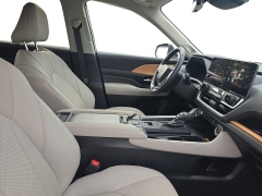 Used 2024  Toyota Grand Highlander XLE AWD at Dime Down by Frank Leta near Bridgeton&comma; MO