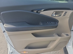 Used 2020  Honda Pilot 4d SUV AWD Touring 8-Passenger at Dime Down by Frank Leta near Bridgeton&comma; MO