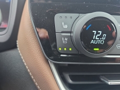 Used 2025  Toyota Grand Highlander Platinum AWD at Dime Down by Frank Leta near Bridgeton&comma; MO