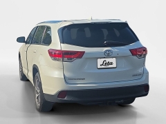 Used 2018  Toyota Highlander SE V6 AWD &lpar;Natl&rpar; at Dime Down by Frank Leta near Bridgeton&comma; MO