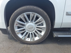 Used 2017  Cadillac Escalade 4d SUV 4WD Platinum at Dime Down by Frank Leta near Bridgeton&comma; MO